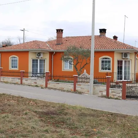 In Umag/istrien 37008 Murine